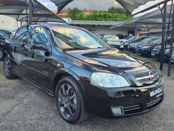 CHEVROLET ASTRA 2.0 MPFI ADVANTAGE 8V FLEX 4P MANUAL CHEVROLET ASTRA 2.0 MPFI ADVANTAGE 8V FLEX 4P MANUAL